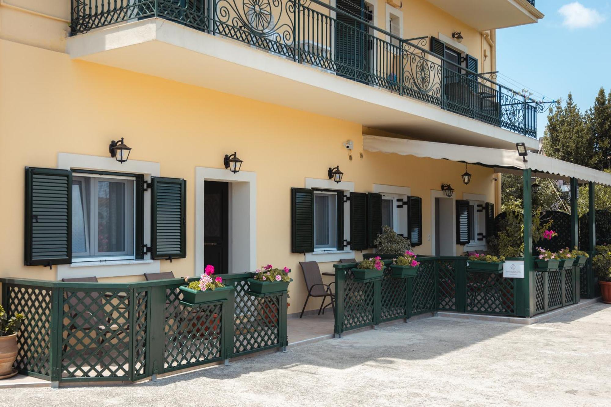 Nostalgia Corfu Town Apartments Exteriör bild